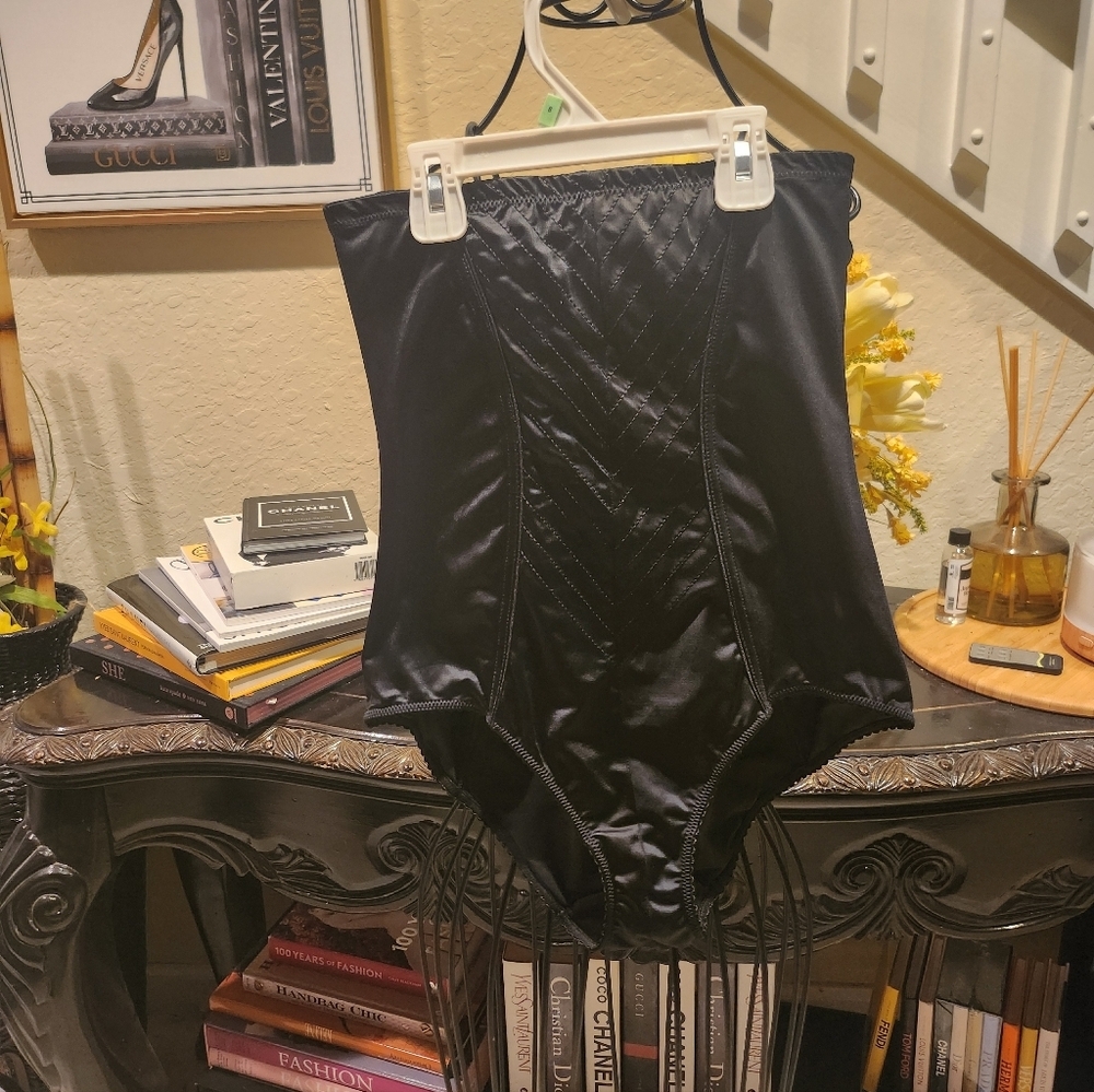 Victoria's Secret Very sexy size L NEW